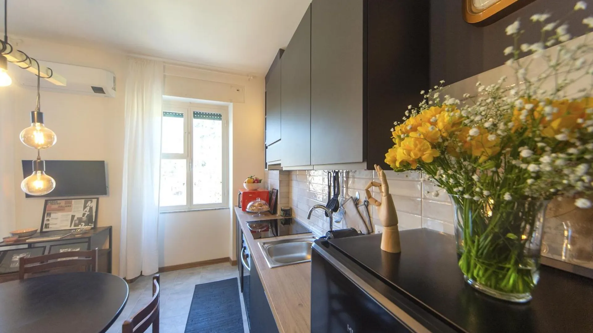Clodia Holiday Home Rome Italy
